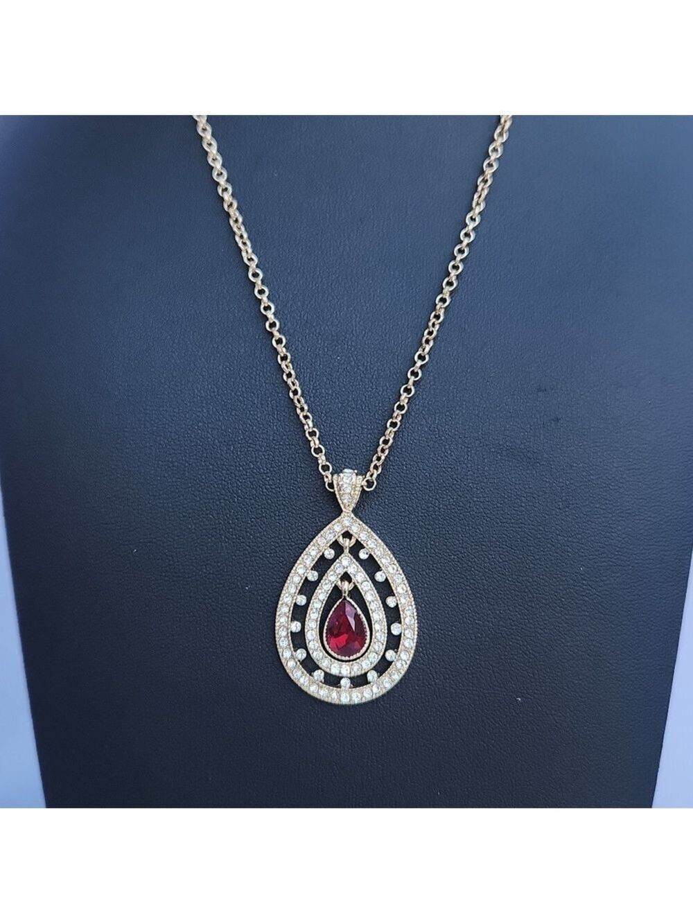 New Monet Set Gold Tone Necklace & Earring Set With Cubic Zirconias. - Picture 9 of 12